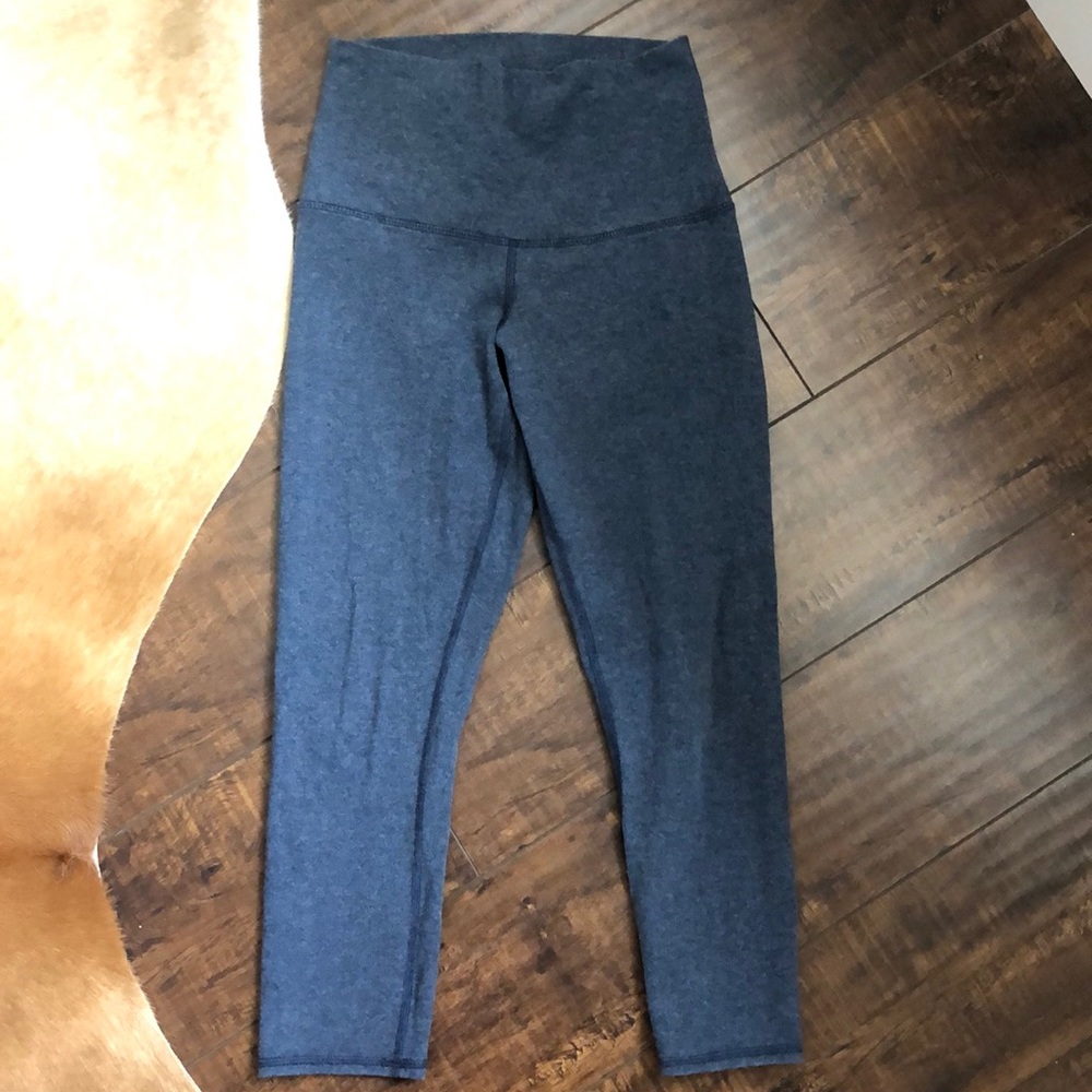 Lululemon wunder under crop Navy size 6